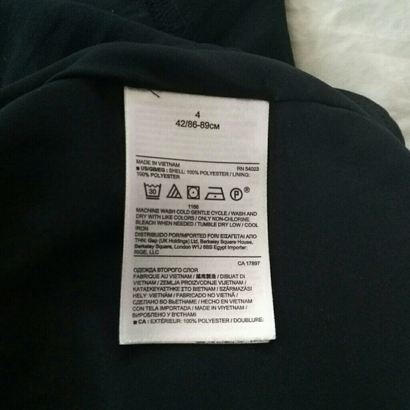 Black Banana Republic Skirt, Pockets, Size 4, EUC - Picture 3 of 3